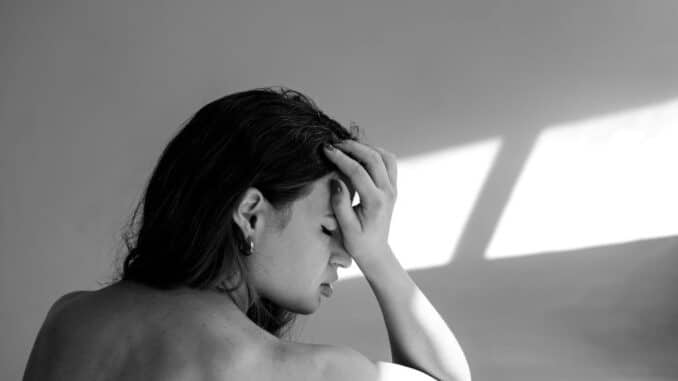 Versteckte Eifersucht - wie erkennst du sie?