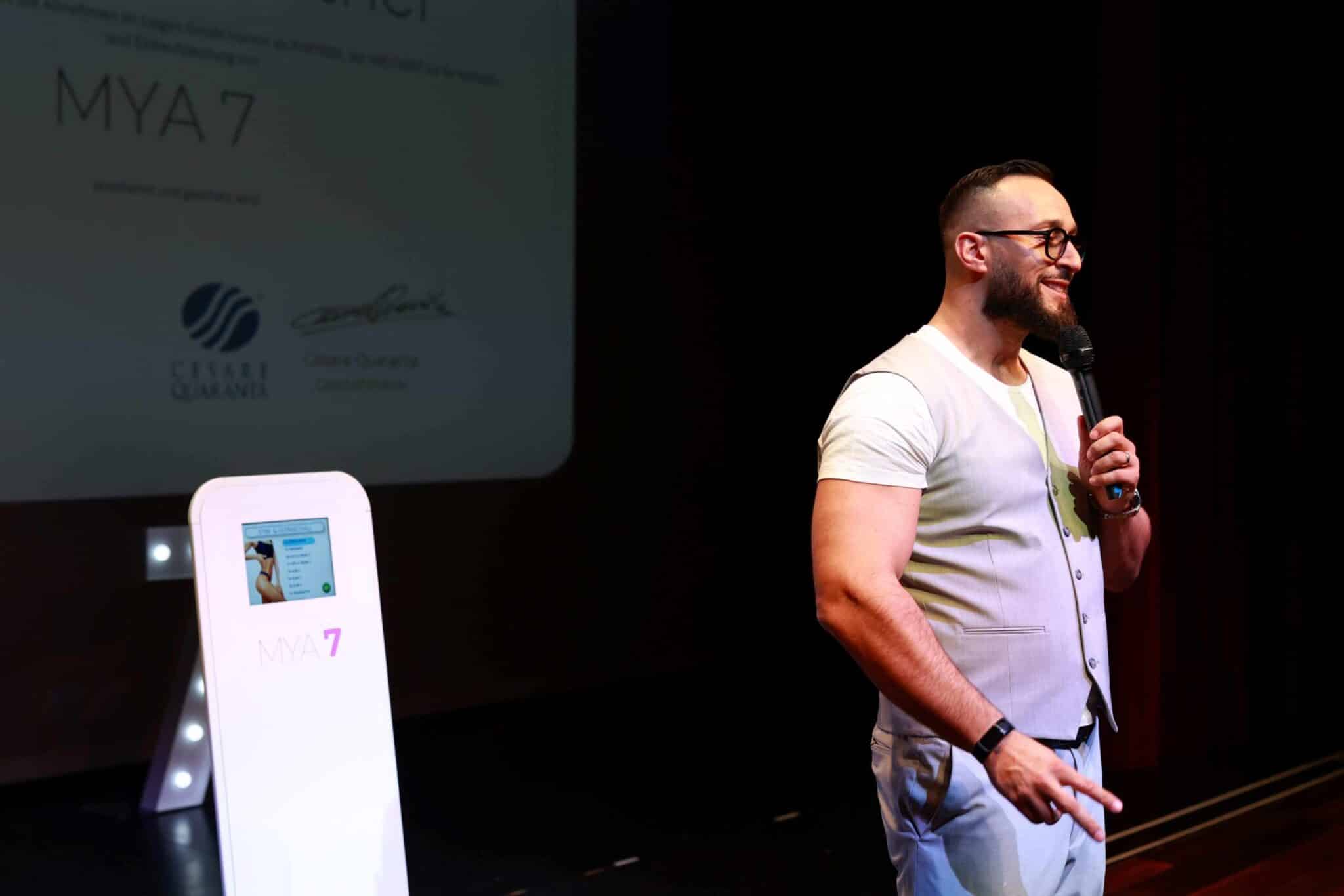 Chris Steiner bei der Präsentation