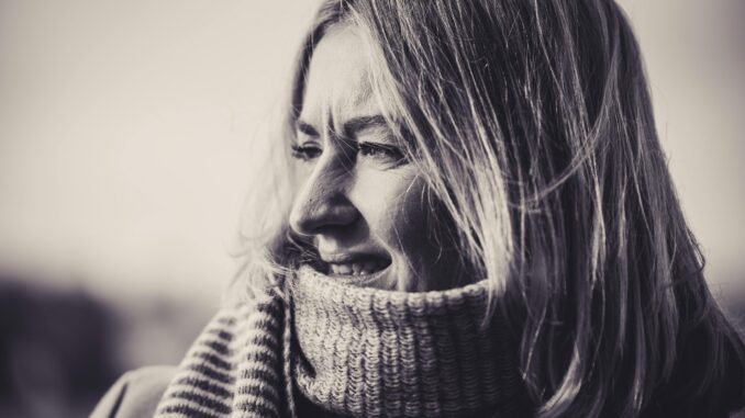 Hyaluron Unterspritzung Zornesfalte