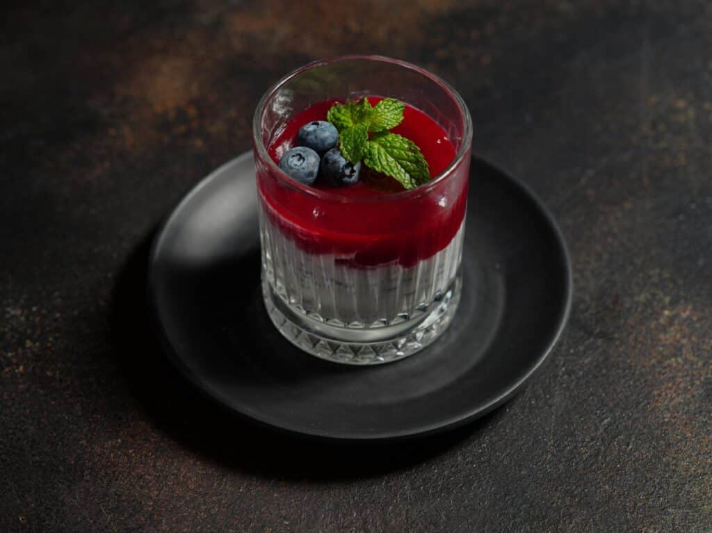 Joghurt-Panna mit Zitronen-Vanille